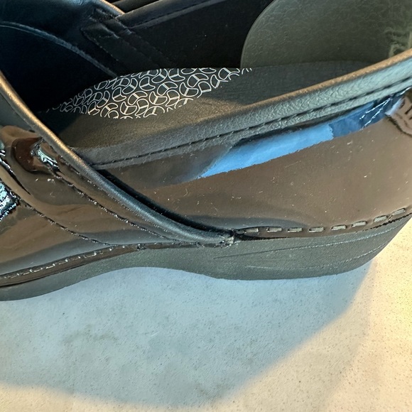 Dansko patent clogs - Picture 3 of 5